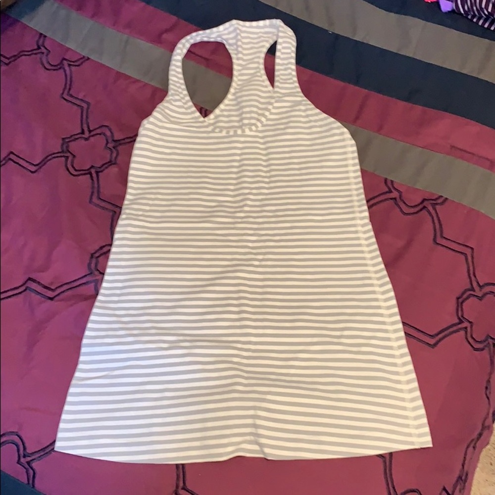 Lululemon tank